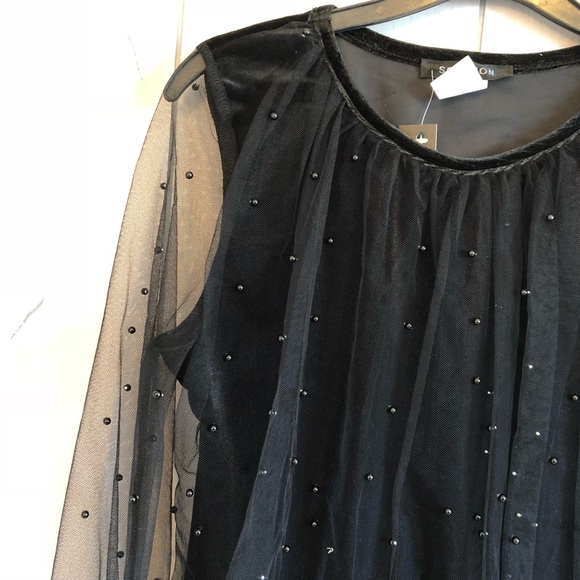 🆑CLOSING SALE!! Black Velvet Top - Picture 6 of 6